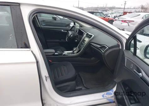 2013 Ford Fusion Hybrid Se z USA, uszkodzony, nr VIN 3FA6P0LU0DR197106